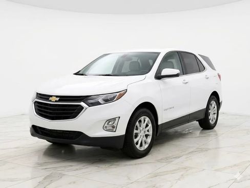 Used 2020 Chevrolet Equinox LT w/ Driver Convenience Package image 2