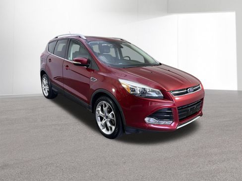 Used 2014 Ford Escape Titanium w/ Equipment Group 401A AWD/4WD image 3