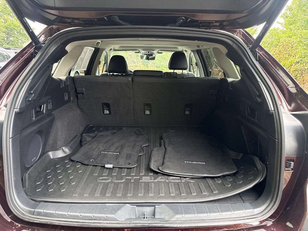 Used 2025 Subaru Outback Touring AWD/4WD image 10