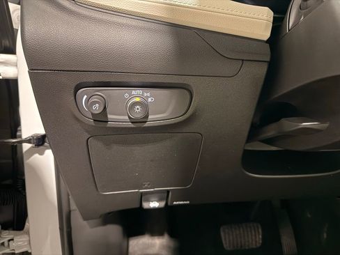 Used 2024 Buick Encore GX Sport Touring image 14