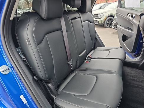 New 2025 Kia Sportage EX image 11