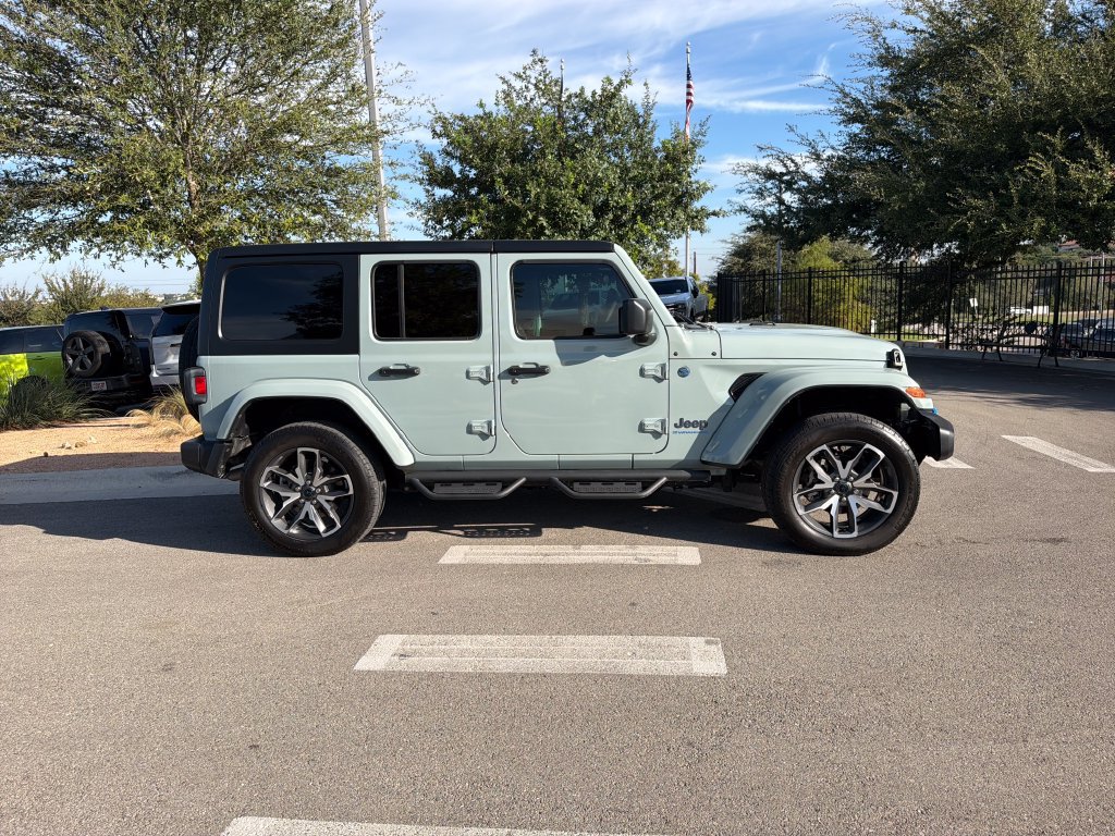 Used 2024 Jeep Wrangler Unlimited w/ Convenience Group AWD/4WD image 11