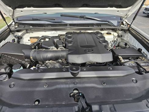 Used 2016 Toyota 4Runner SR5 image 43