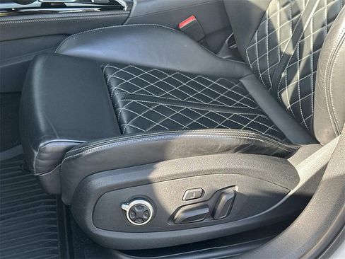 Used 2021 Audi S4 Premium Plus w/ Premium Plus Package image 18