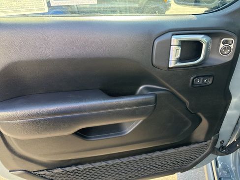 Certified 2024 Jeep Wrangler Unlimited image 12