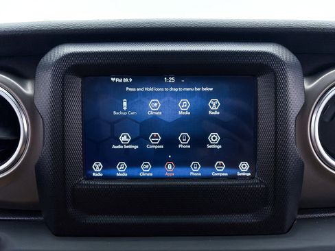 Used 2018 Jeep Wrangler Unlimited Rubicon w/ Steel Bumper Group image 18