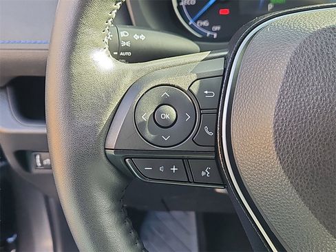 Used 2024 Toyota RAV4 SE image 25