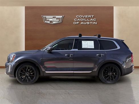 Used 2020 Kia Telluride SX w/ SX Prestige Package image 2