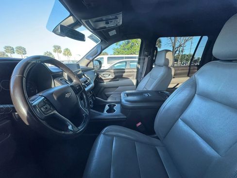 Used 2021 Chevrolet Suburban LT image 5