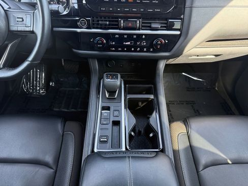 Used 2023 Nissan Pathfinder SL w/ SL Premium Package image 15