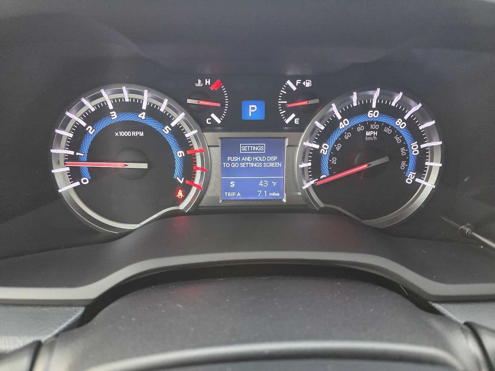 Used 2018 Toyota 4Runner SR5 AWD/4WD image 23