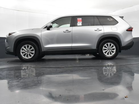Used 2026 Toyota Grand Highlander XLE image 36