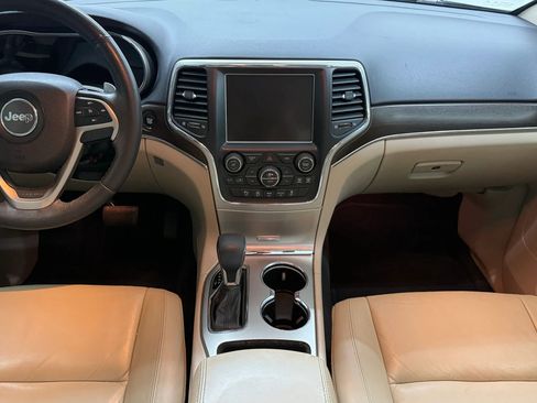 Used 2017 Jeep Grand Cherokee Limited image 30