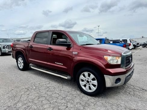 Used 2008 Toyota Tundra 4x4 CrewMax image 3