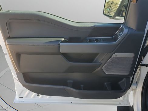 Used 2025 Ford F150 Lariat w/ Equipment Group 502A High image 26