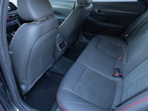 Used 2021 Hyundai Sonata SEL Plus w/ Tech Package image 17