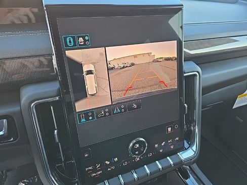 New 2026 GMC Yukon XL Elevation w/ Elevation Premium Package image 25