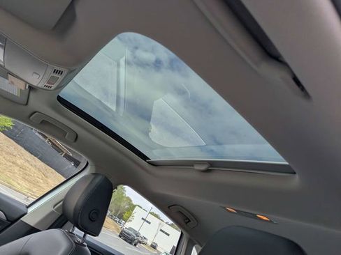 Used 2021 Volkswagen Jetta SE image 13