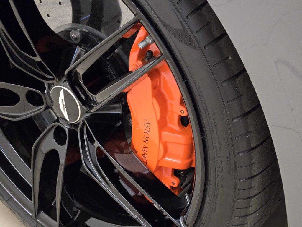 Used 2020 Aston Martin DBS Superleggera RWD image 14