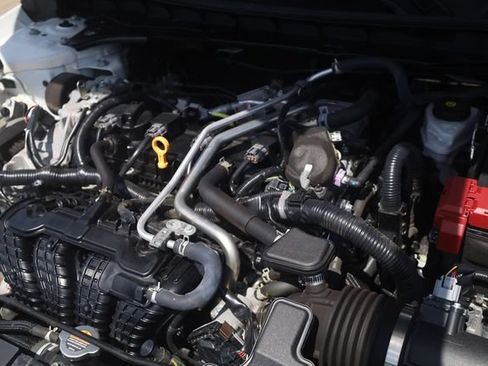 Certified 2025 Nissan Altima 2.5 SR FWD image 8