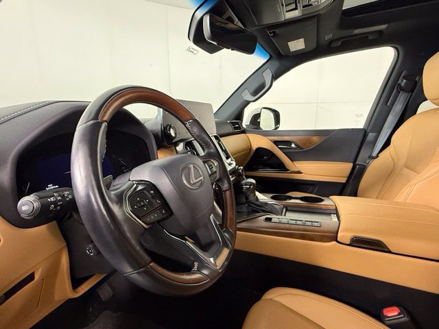 Used 2023 Lexus LX 600 4WD w/ Accessory Package (Z1) image 6