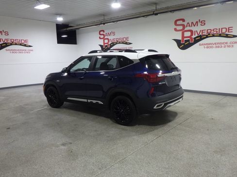 Used 2022 Kia Seltos Nightfall Edition AWD/4WD image 2