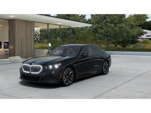 New 2027 BMW i5 xDrive40 AWD/4WD image 1