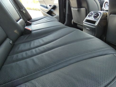 Used 2015 Mercedes-Benz S 550 Sedan image 44