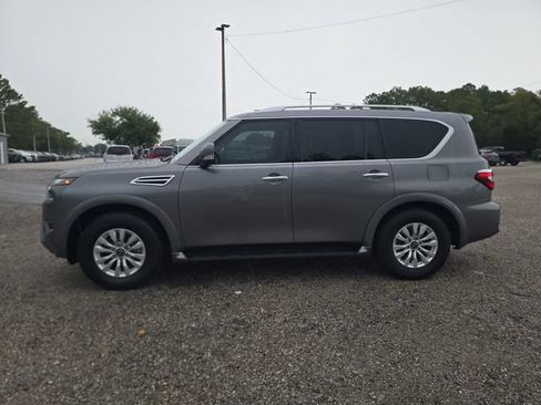 Used 2024 Nissan Armada SV AWD/4WD image 6