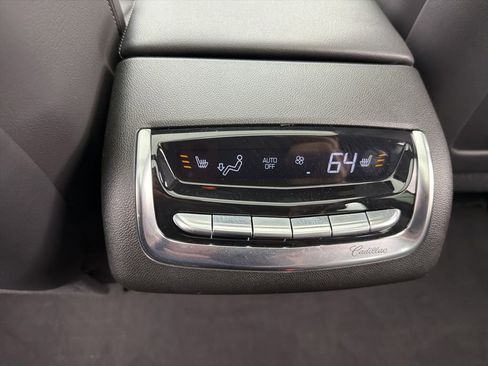 Used 2024 Cadillac XT6 Sport w/ Technology Package AWD/4WD image 9