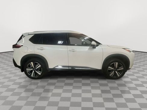Used 2023 Nissan Rogue SL AWD/4WD image 2