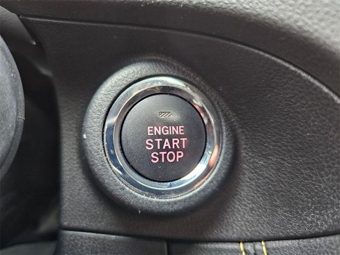 Used 2021 Subaru Crosstrek 2.5i Sport w/ Moonroof Package image 37