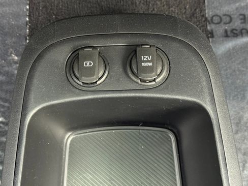 Used 2022 Kia EV6 Wind image 32