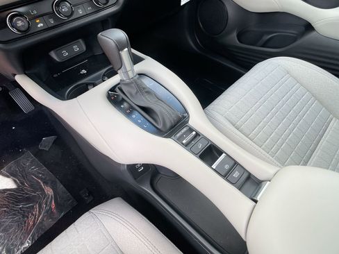 New 2026 Honda HR-V LX image 18