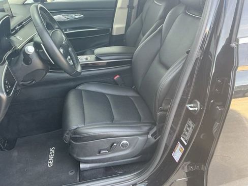 Used 2025 Genesis GV70 2.5T AWD/4WD image 14