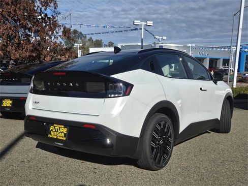 New 2026 Nissan Leaf Platinum+ image 4