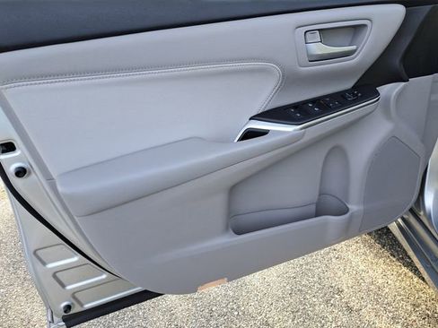 Used 2017 Toyota Camry XLE image 20