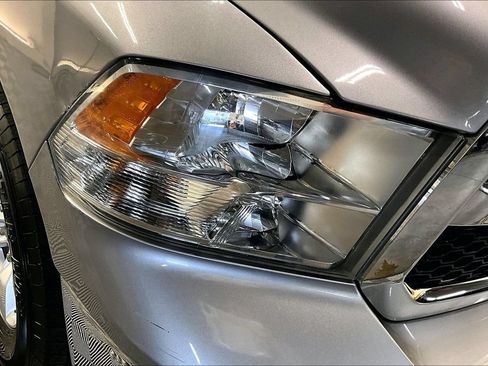 Used 2022 RAM 1500 Classic SLT RWD image 26