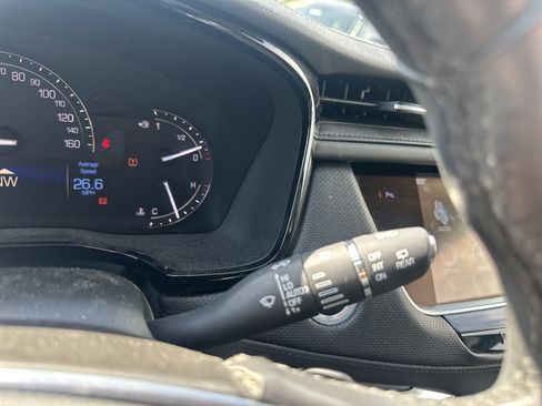Used 2017 Cadillac XT5 Premium Luxury FWD image 24