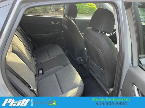 Used 2023 Hyundai Kona SE w/ Cargo Package image 47