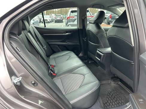 Used 2022 Toyota Camry SE image 16