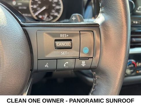 Used 2025 Nissan Pathfinder SL w/ SL Premium Package FWD image 9