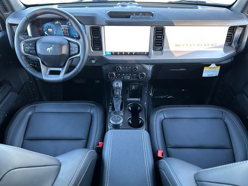 New 2025 Ford Bronco Outer Banks AWD/4WD image 10