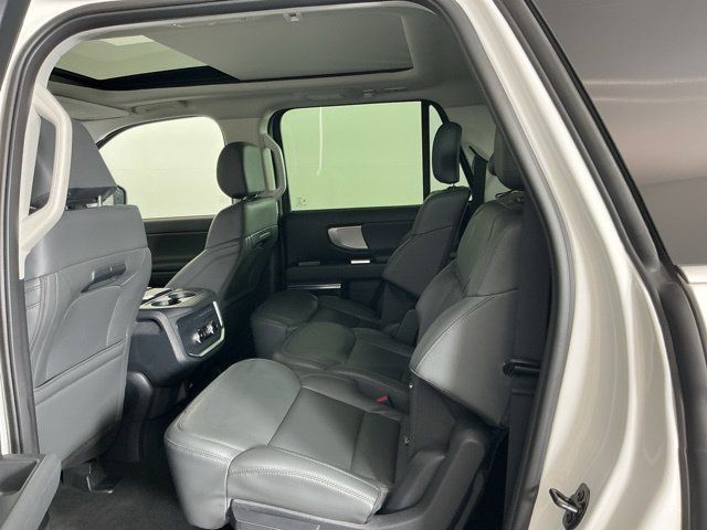 Used 2026 Ford Expedition Max Active AWD/4WD image 27
