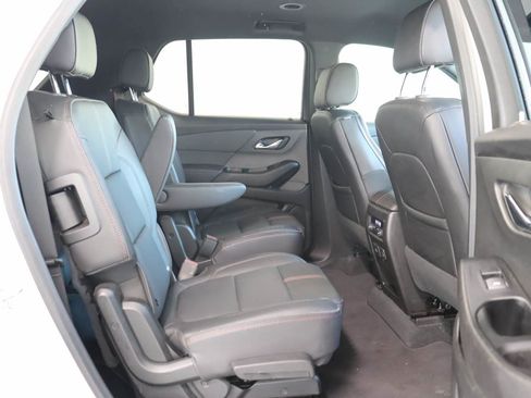 Used 2023 Chevrolet Traverse RS w/ LPO, Cargo Package FWD image 20
