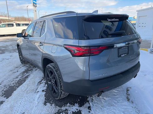 Used 2023 Chevrolet Traverse LT image 9