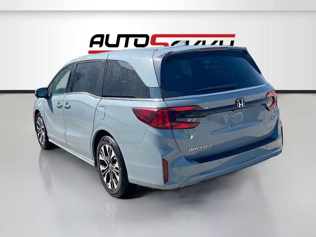 Used 2025 Honda Odyssey Elite image 5