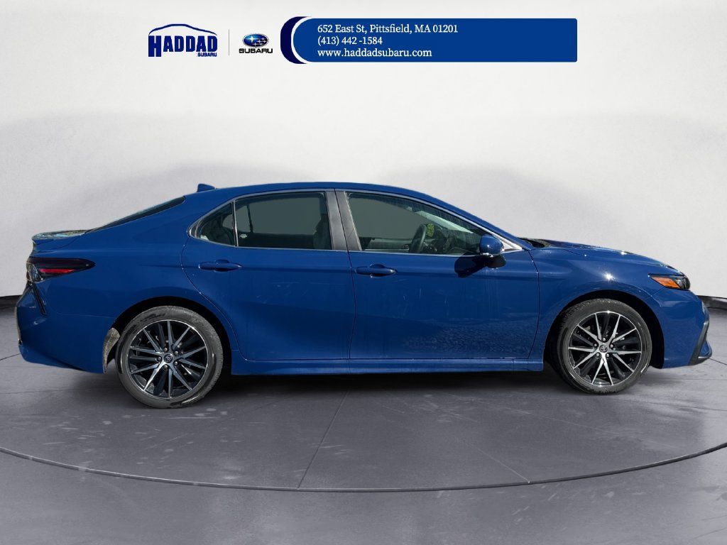 Used 2024 Toyota Camry SE w/ Cold Weather Package AWD/4WD image 6