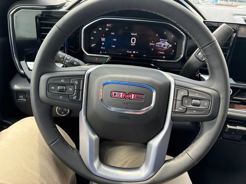 New 2026 GMC Sierra 1500 SLE w/ Preferred Package AWD/4WD image 13