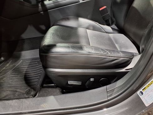 Used 2021 MAZDA MAZDA3 2.5 Turbo Sedan w/Premium Plus image 22